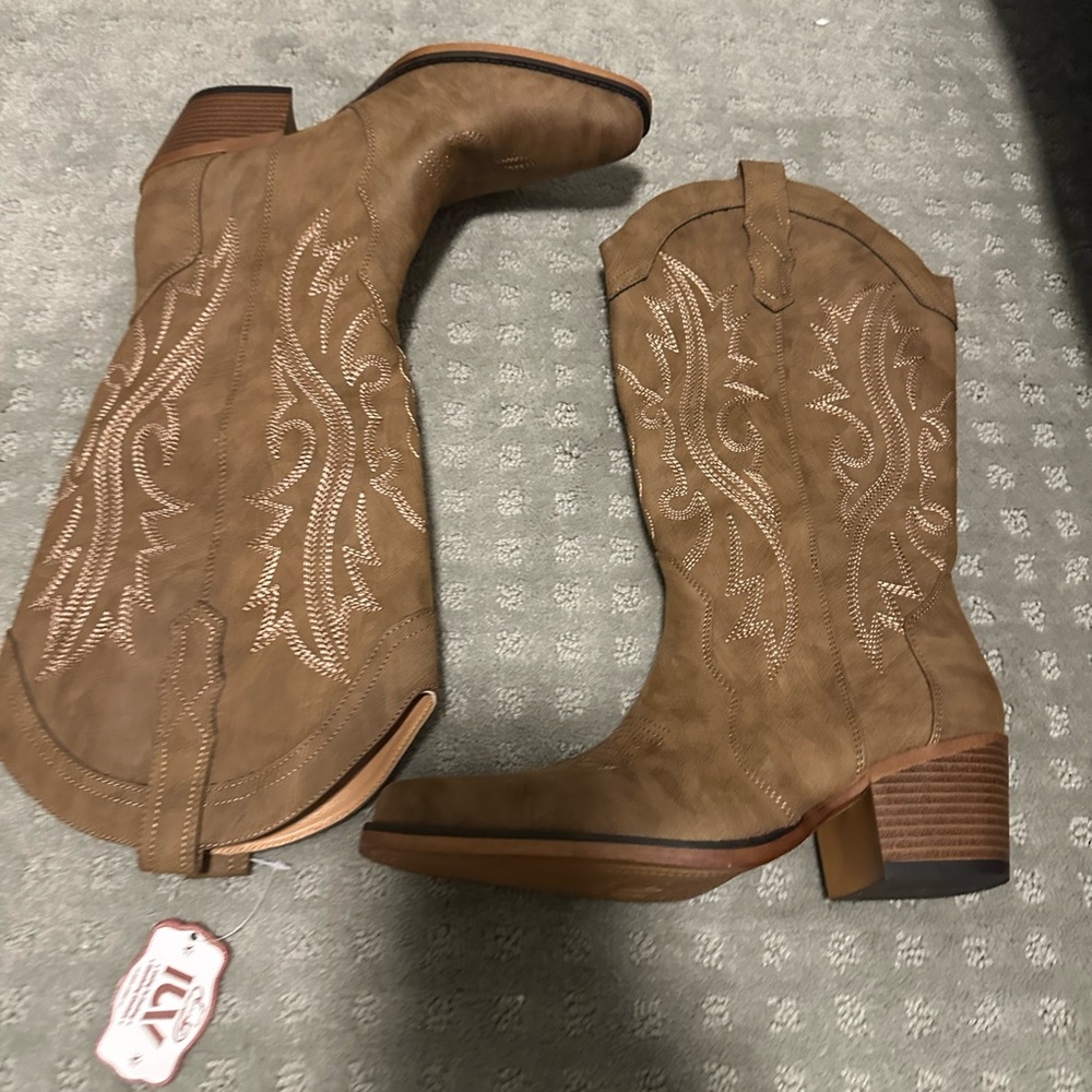 LUV Cowboy Boots Size 8